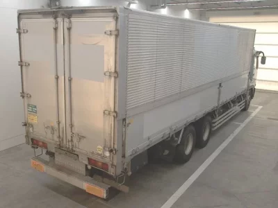 Isuzu TRUCK