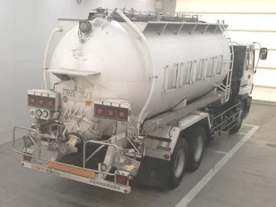 Isuzu TRUCK