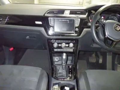 Volkswagen GOLF TOURAN