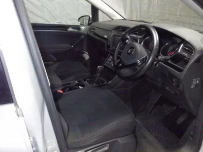 Volkswagen GOLF TOURAN