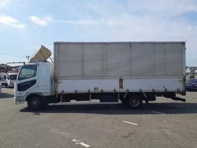 Mitsubishi FUSO FIGHTER