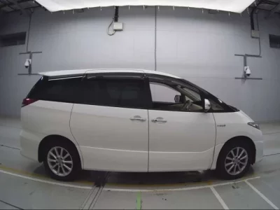 Toyota ESTIMA HYBRID