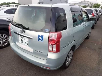 Toyota RAUM
