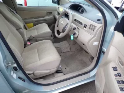 Toyota RAUM