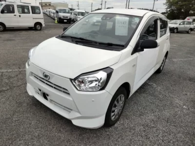Daihatsu MIRA E S