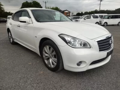 Nissan FUGA