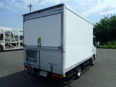 Nissan ATLAS