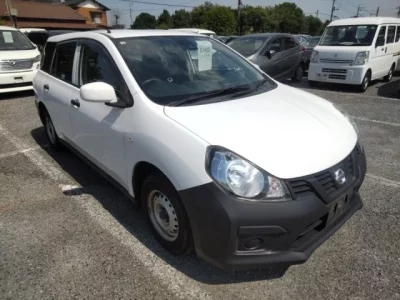 Nissan AD