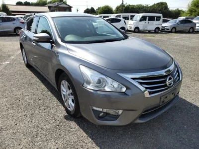 Nissan TEANA
