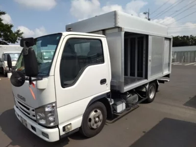Isuzu ELF