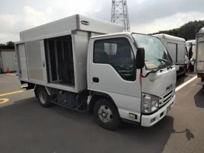 Isuzu ELF