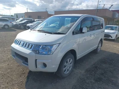 Mitsubishi DELICA D5