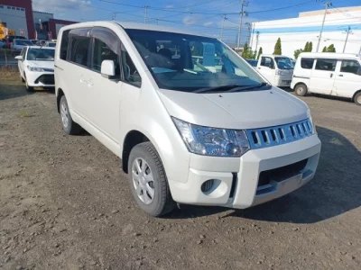 Mitsubishi DELICA D5