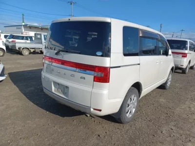 Mitsubishi DELICA D5