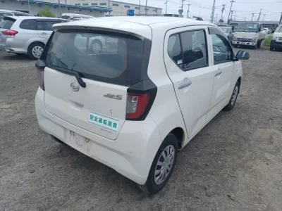 Daihatsu MIRA E S
