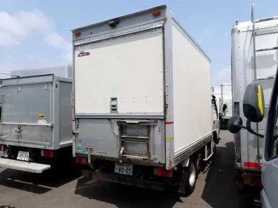 Isuzu ELF