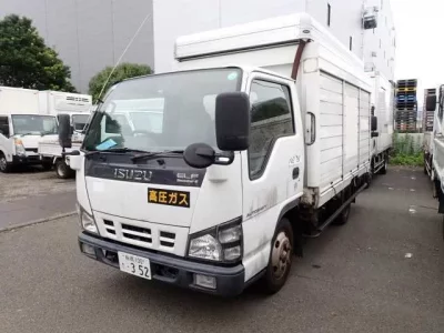Isuzu ELF