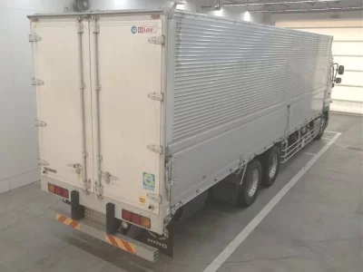 Hino TRUCK