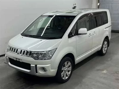 Mitsubishi DELICA D5
