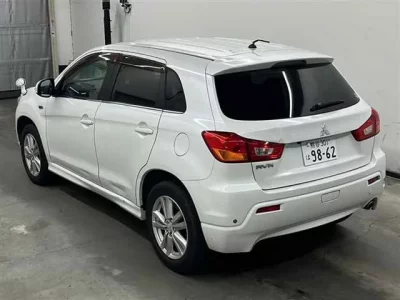 Mitsubishi RVR