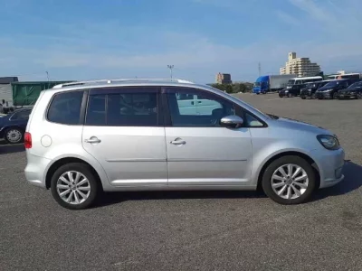 Volkswagen GOLF TOURAN