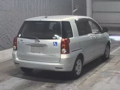 Toyota RAUM