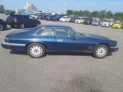 Jaguar XJ SERIES