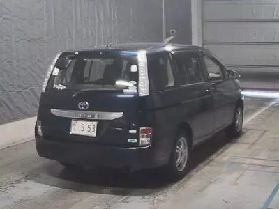 Toyota ISIS