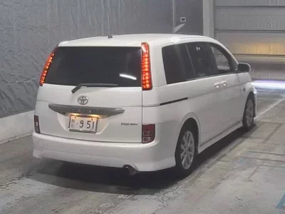 Toyota ISIS
