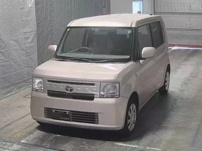 Toyota PIXIS SPACE