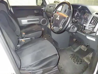 Mitsubishi DELICA D5