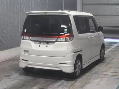 Mitsubishi DELICA D2