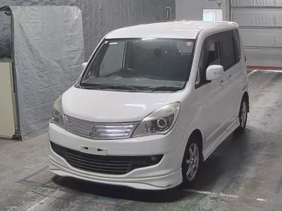 Mitsubishi DELICA D2