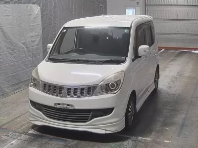 Mitsubishi DELICA D2