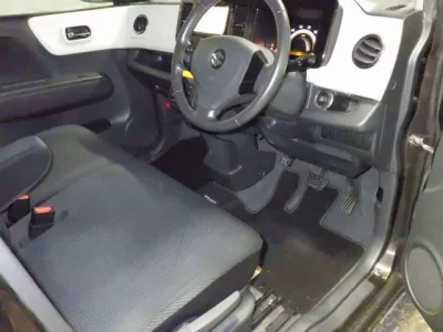 Suzuki MRWAGON