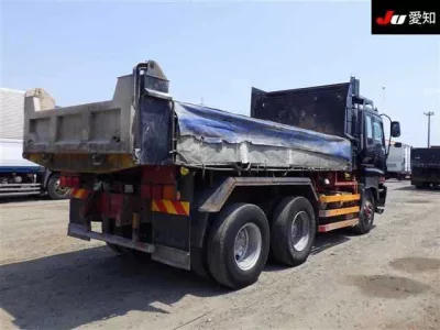 Isuzu GIGA