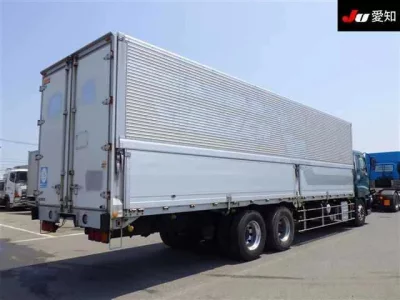 Isuzu GIGA