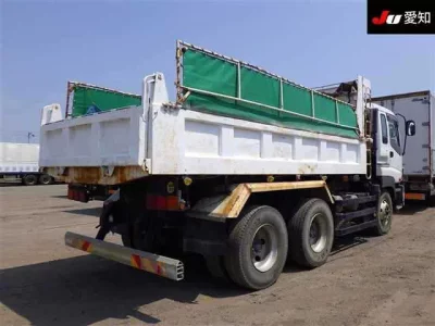 Isuzu GIGA