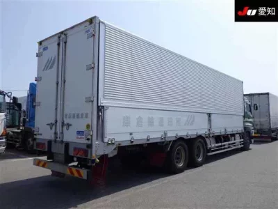 Isuzu GIGA