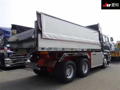 Isuzu GIGA
