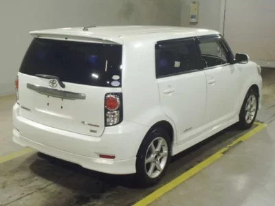 Toyota COROLLA RUMION