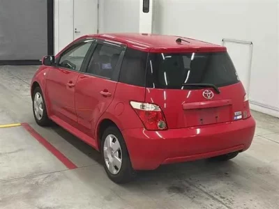 Toyota IST