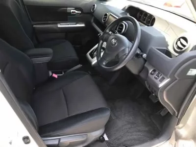 Toyota COROLLA RUMION