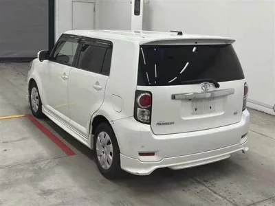 Toyota COROLLA RUMION