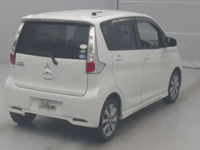 Mitsubishi EK CUSTOM