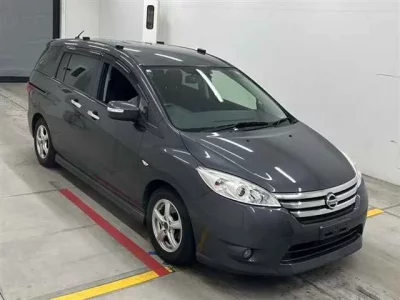 Nissan LAFESTA
