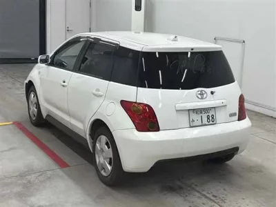 Toyota IST