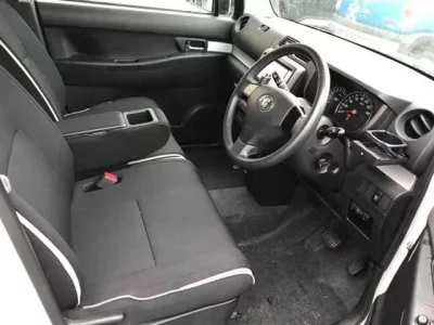 Toyota PIXIS SPACE