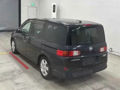 Nissan LAFESTA