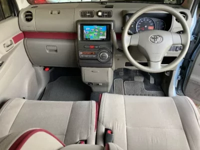 Toyota PIXIS SPACE